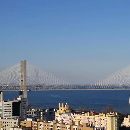 - Parque Das Nacoes Apartment